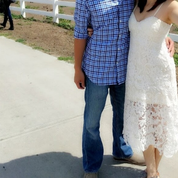 Lace dress - Picture 6 of 7